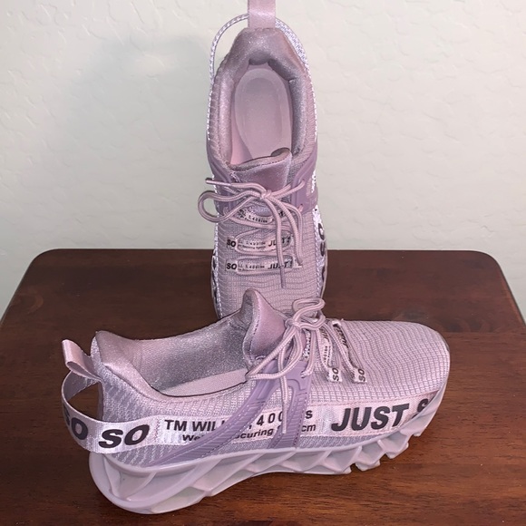 wonesion Shoes - WONESION JUST SO SO SIZE 9.5 ATHLETIC SHOES